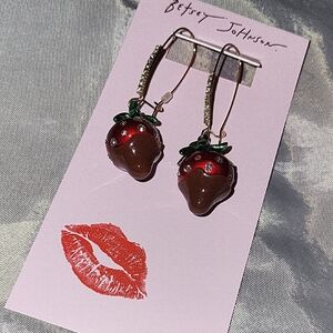 Betsey Johnson Chocolate Dipped Strawberry Earrings Ta Rt Th